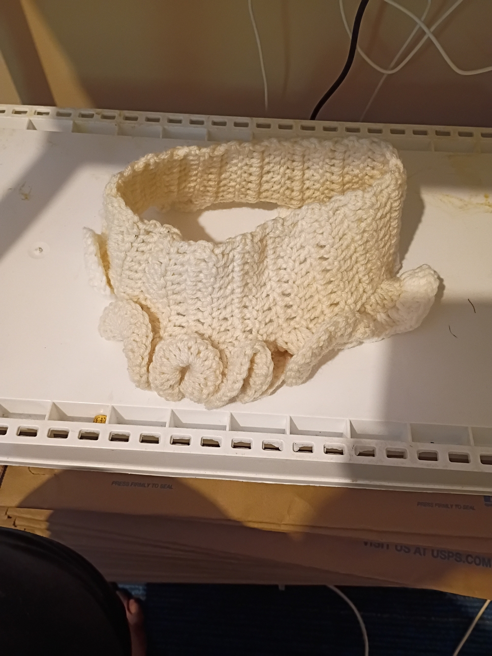 Cream Crochet Ruffle Headband - Women's Knit Hair Accessory